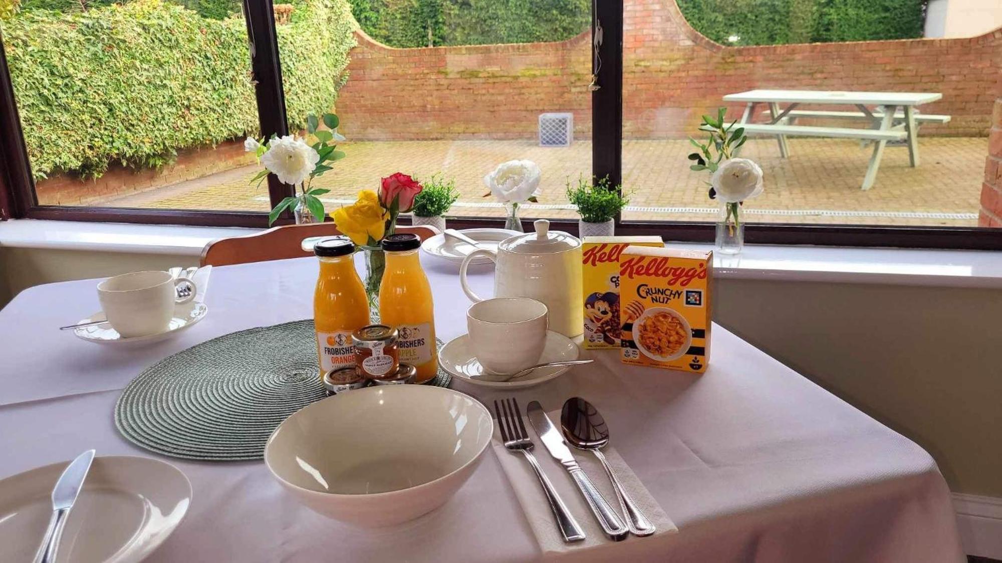 Church Farm Guest House Horsford Buitenkant foto